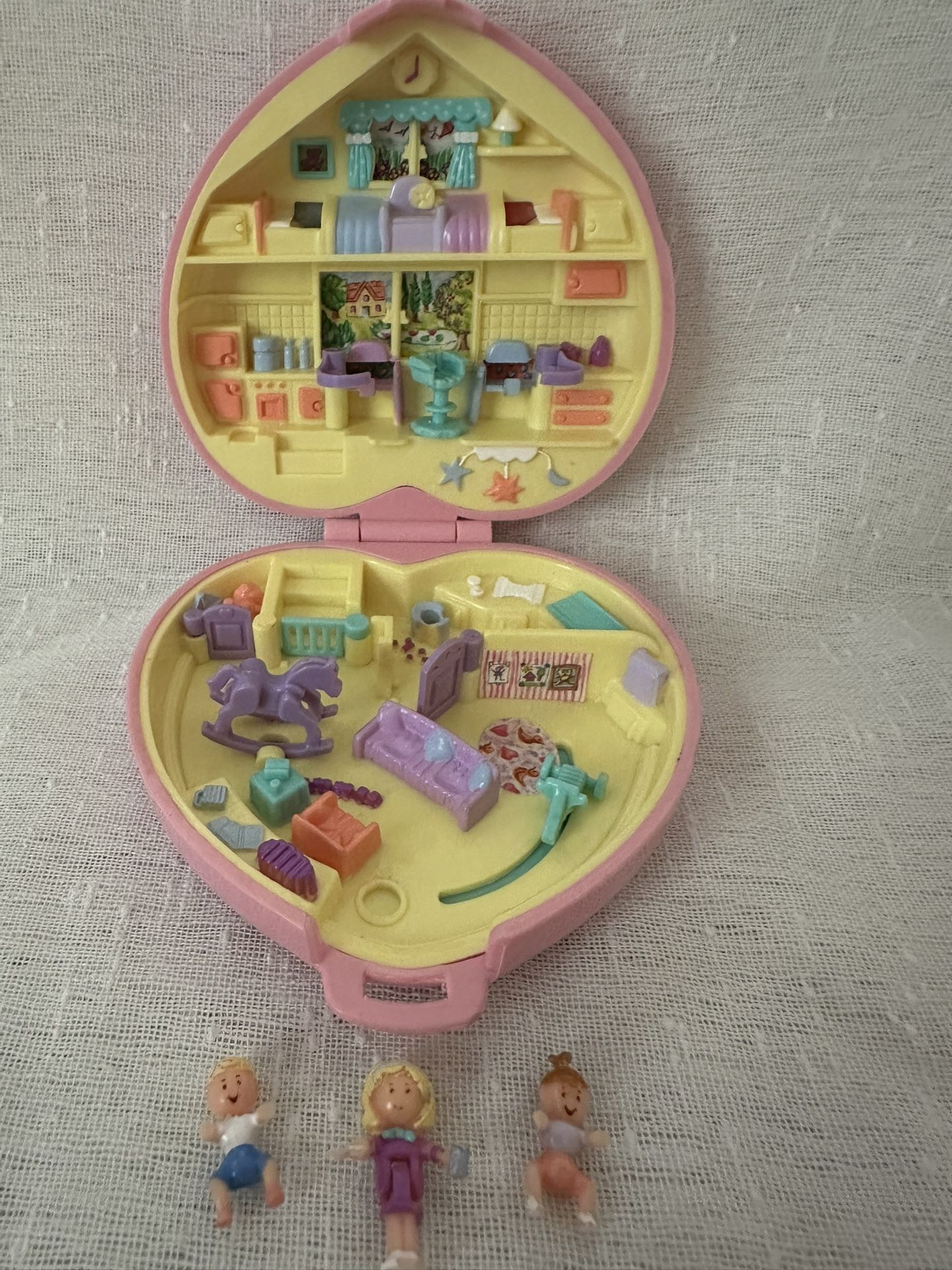 1994 Polly Pocket Perfect Playroom
