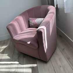 Cute Looking Swivel Chair on SALE