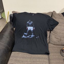 Size 2XL, Muhammad Ali T-Shirt, In Excellent Condition.