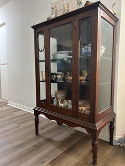 Antique Mahogany Curio / Display Cabinet – Beveled Glass, Glass Sides
