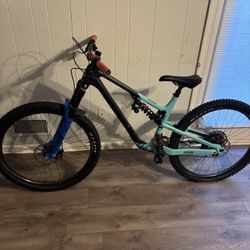 Mountain Bike (Rocky Mountain)