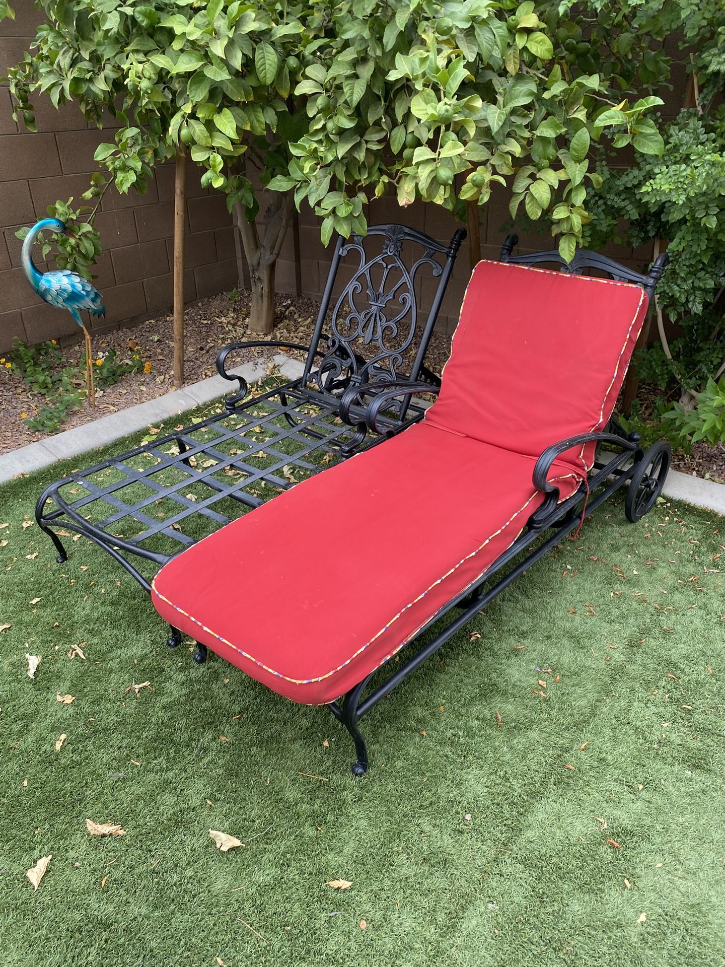 Lounge Chairs /patio