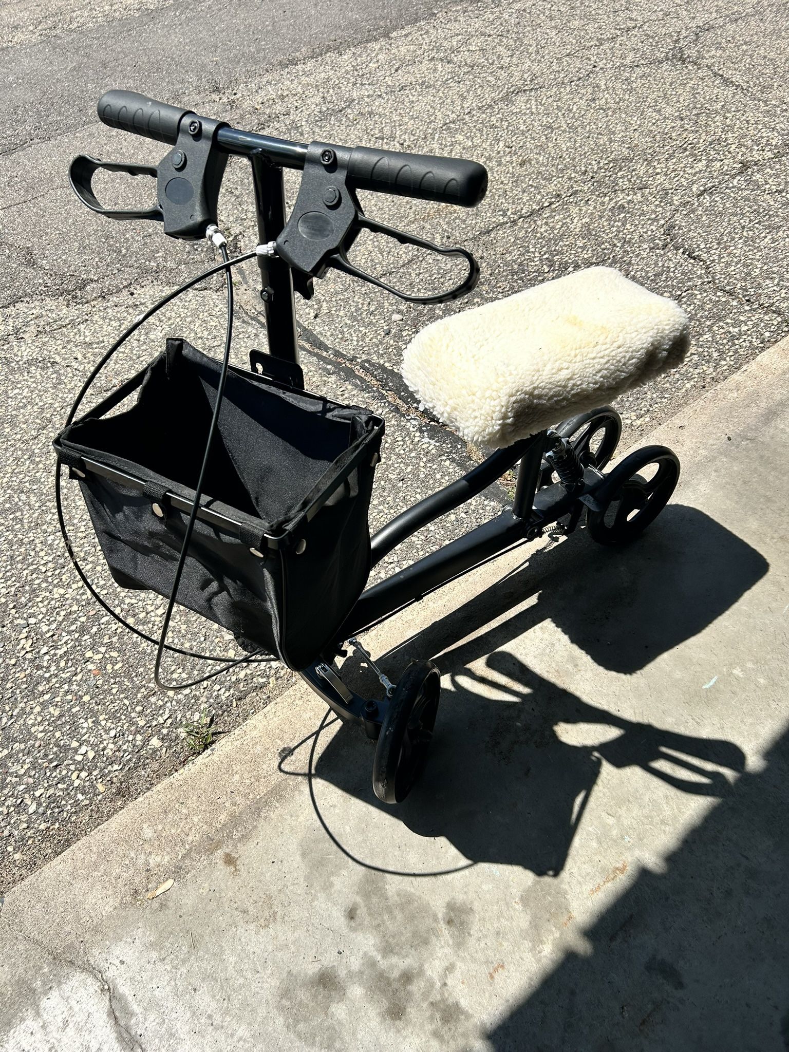 Knee Scooter
