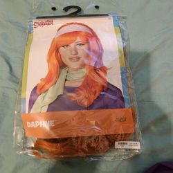 Daphne Wig