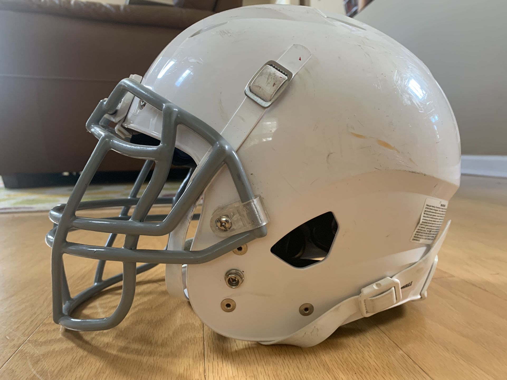 Schutt Youth Football Helmet (small) for Sale in Mableton, GA OfferUp