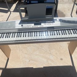 Yamaha DGX-500 Portable Grand Digital 