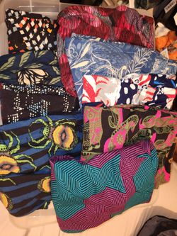 LOT OF 9  WOMENS LULAROE