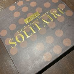 Classic Crafted Wood Solitaire Set (NIB) Wood Board 32 Wooden balls