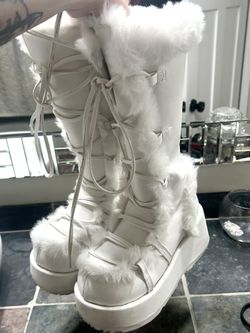Demonia white fur boots Size 7