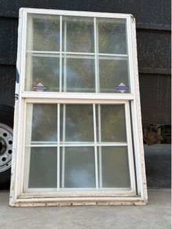Single hung windows with grids