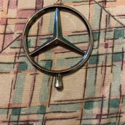 Mercedes hood ornament