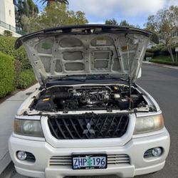 2003 Mitsubishi Montero