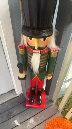 Large Nutcracker 