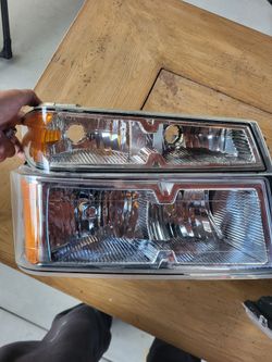 Chevy colorado head lights