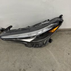 2022 2023 2024 2025 Toyota Corolla Cross Headlight 