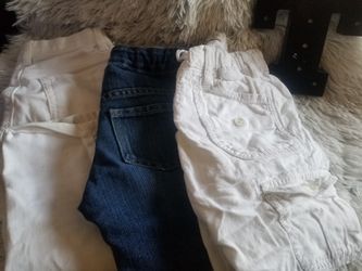 Lot of girl's size 6 Capri pants (3)