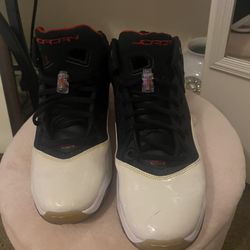 Nike  Air Jorden B- Loyal  Y6.5) Woman’s 7