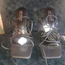 SIZE 9 STRING UP HEELS