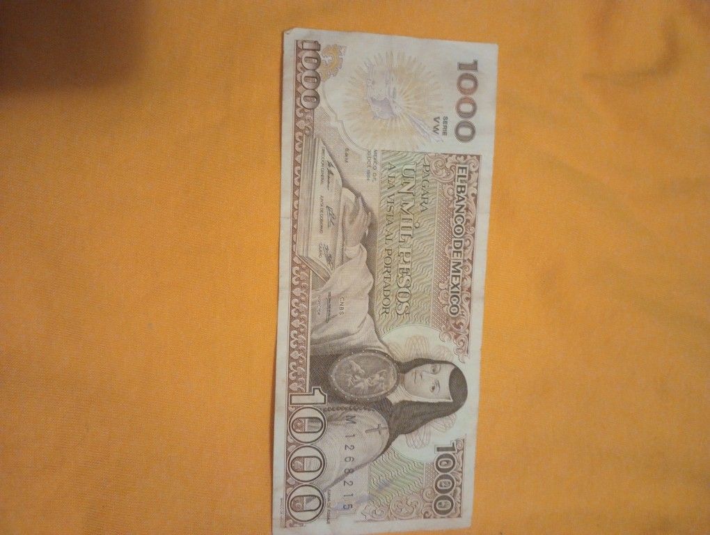 $1000 Mexican Peso Bills I Have 2 In Good Condition $10 Each