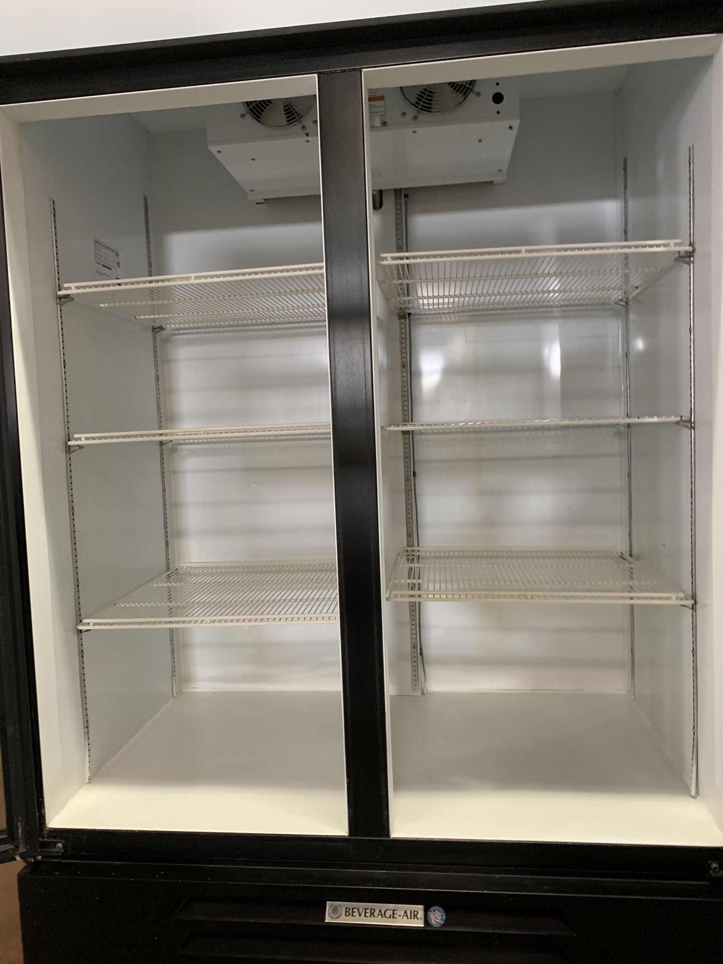Two Glass Door Refrigerator BEVERAGE AIR for Sale in Phoenix, AZ OfferUp