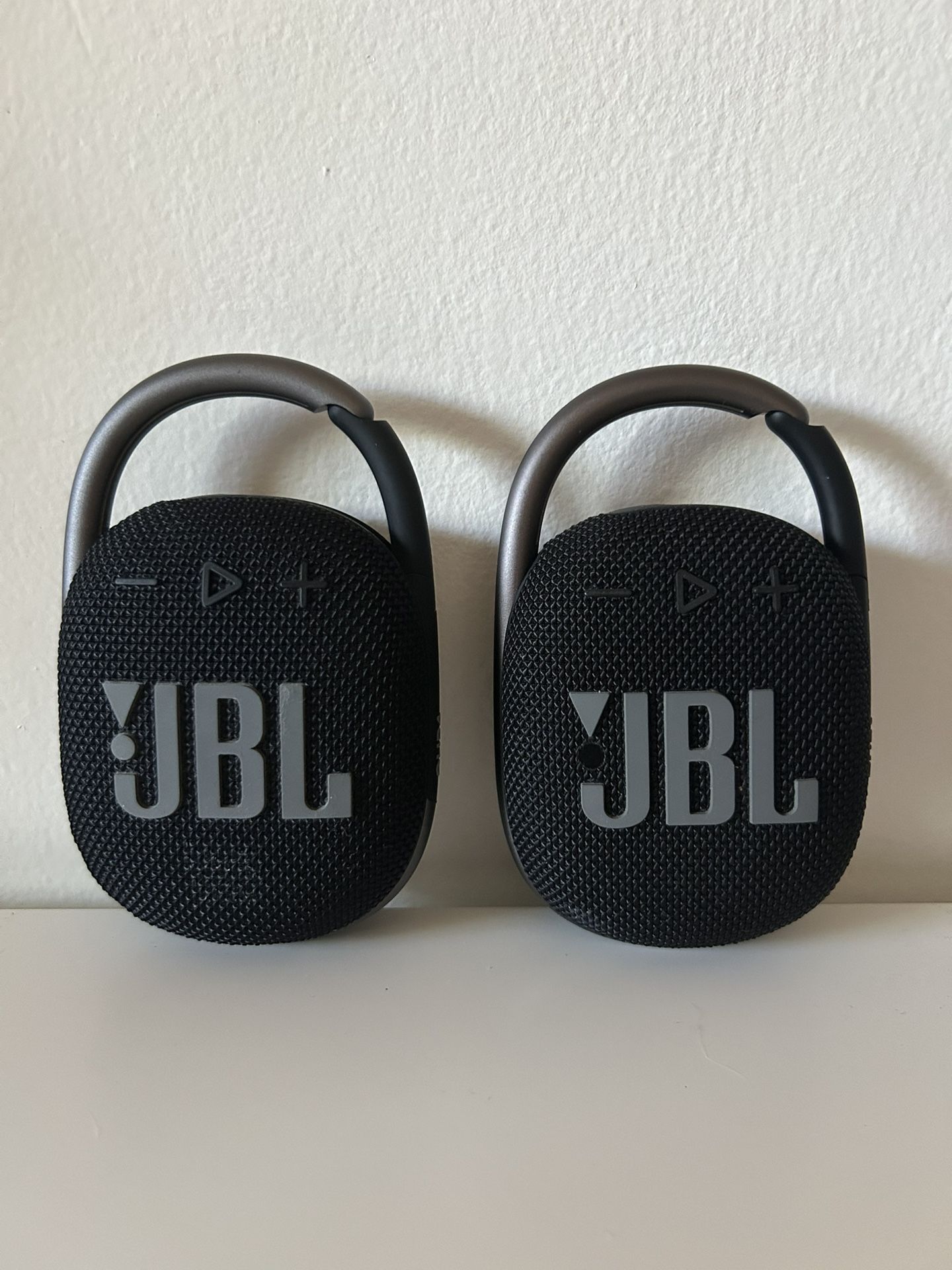 JBL Clip 4 Speakers