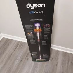 Dyson-V15-detect- Vacuum-Cleaner 