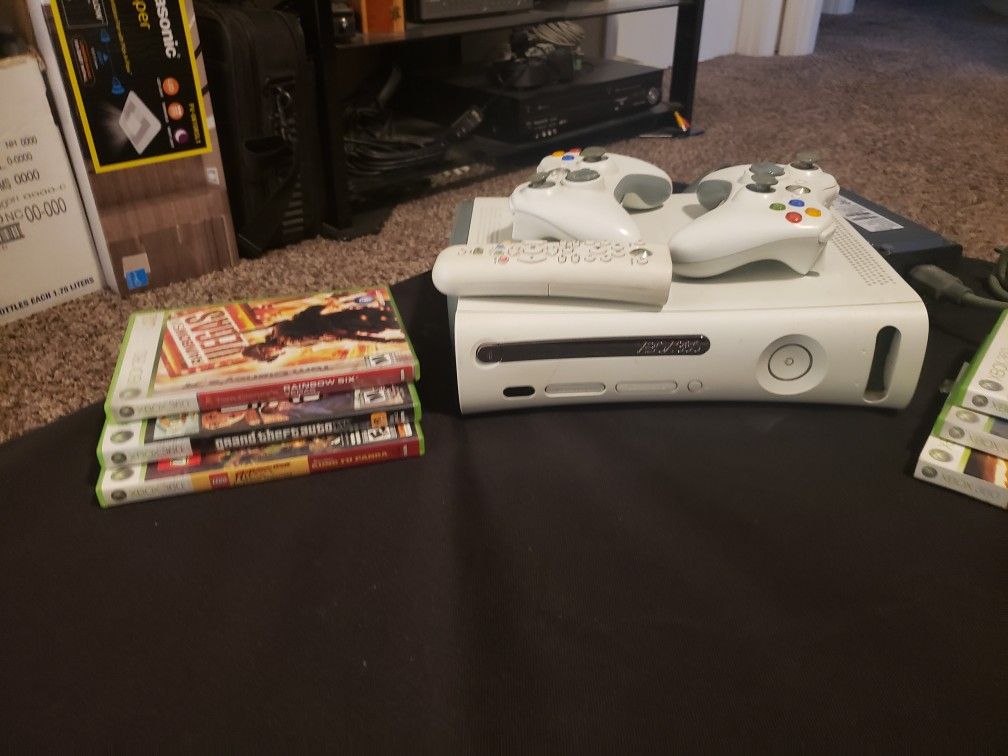Xbox 360 With 4 Games,controllers etc