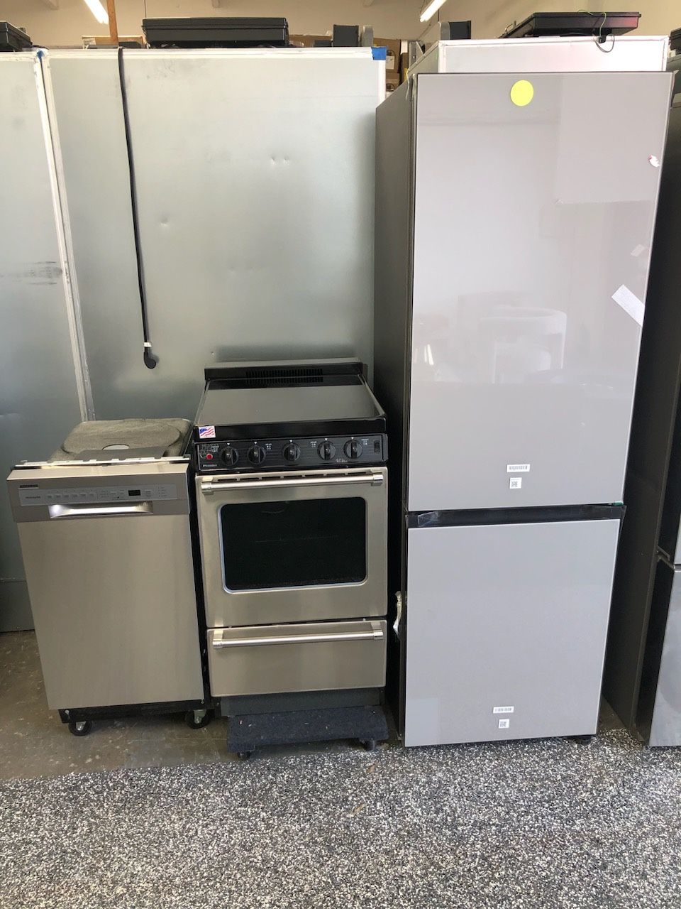 24 Inch Kitchen Set/Electric Stove-fridge-dishwasher 