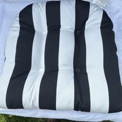 6 New Outdoor Chair Cushions 