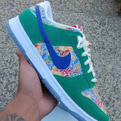 Dunk Low Foam Finger - Size 9.5 Men