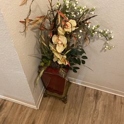 Artificial Flower Vase Arrangement