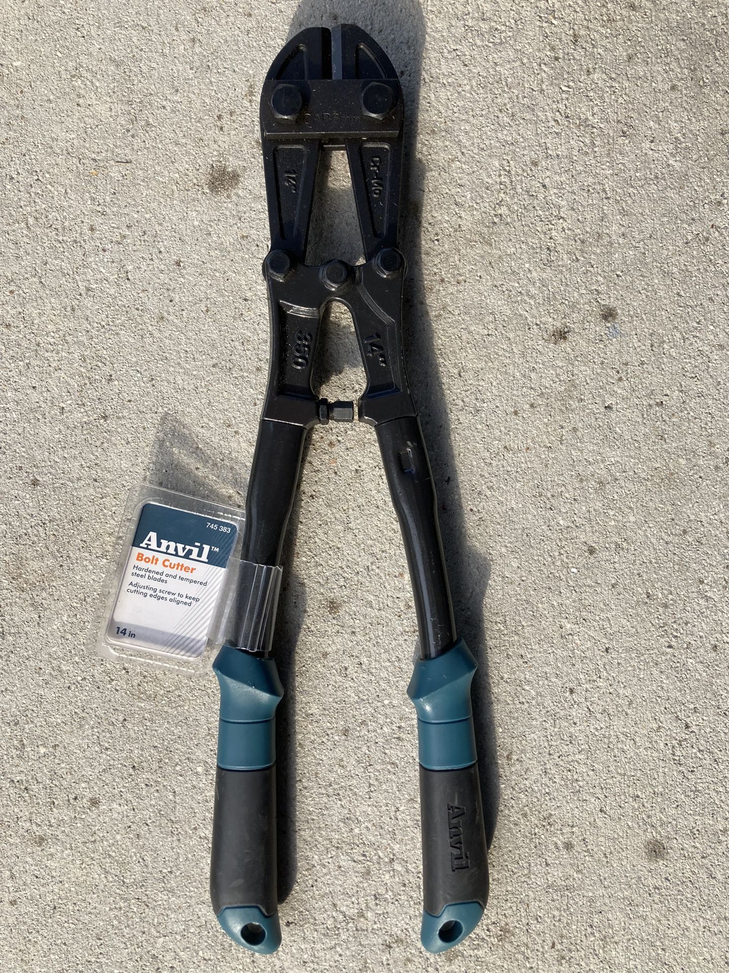 Anvil 14 inch bolt cutters