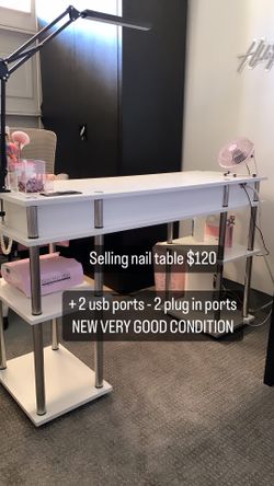 NAIL TABLE / VANITY TABLE 