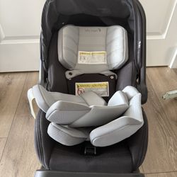 👶 Baby Jogger City GO Infant Car Seat + Base + Extra Pads