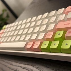 EPOMAKER Skyloong SK64 Mechanical Keyboard (RGB)