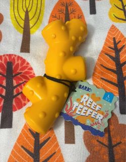 BARK Reef Teefer Dog Chew Toy Size L (50+ lbs) Yellow Coral Serious Chewer NWT - Vanilla Scent