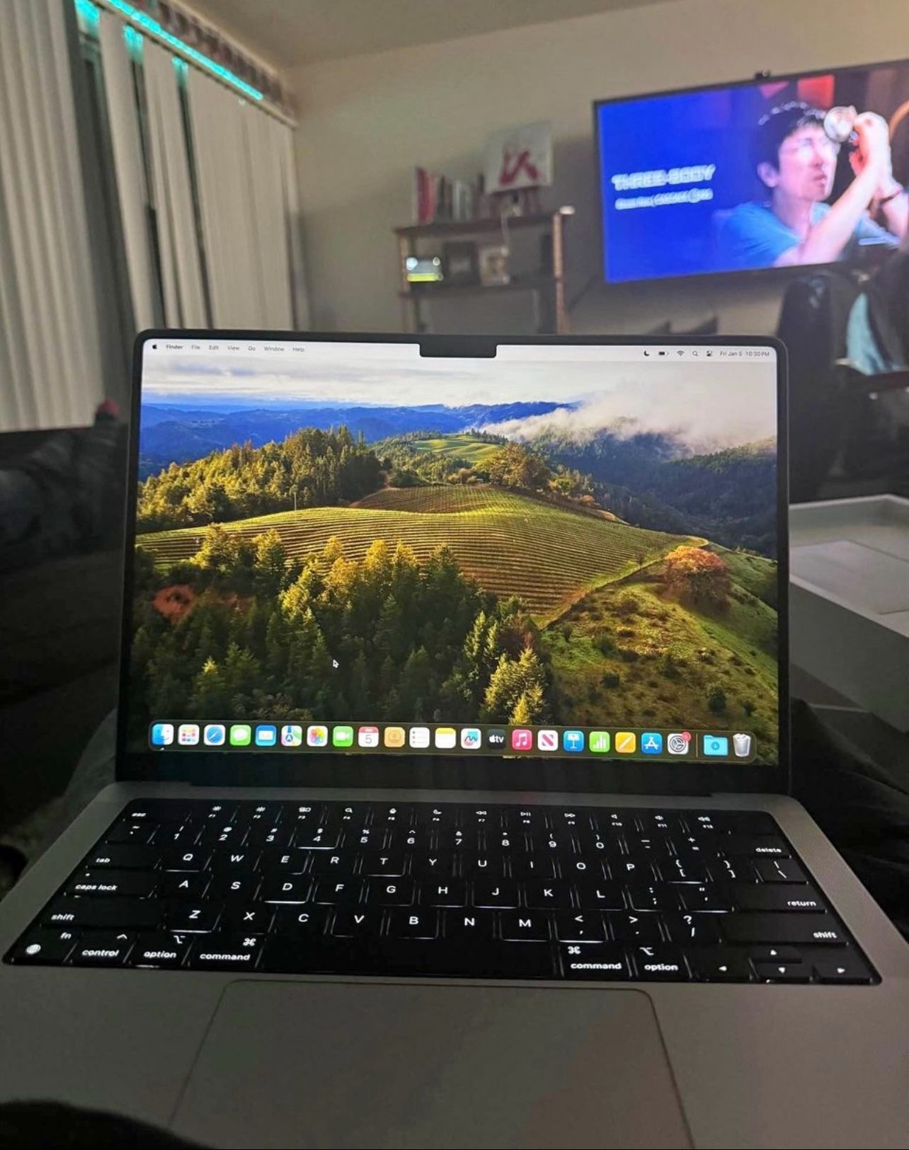 2024 14 in Apple MacBook Pro M3 Pro Chip