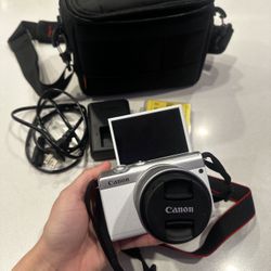 Canon EOS M200