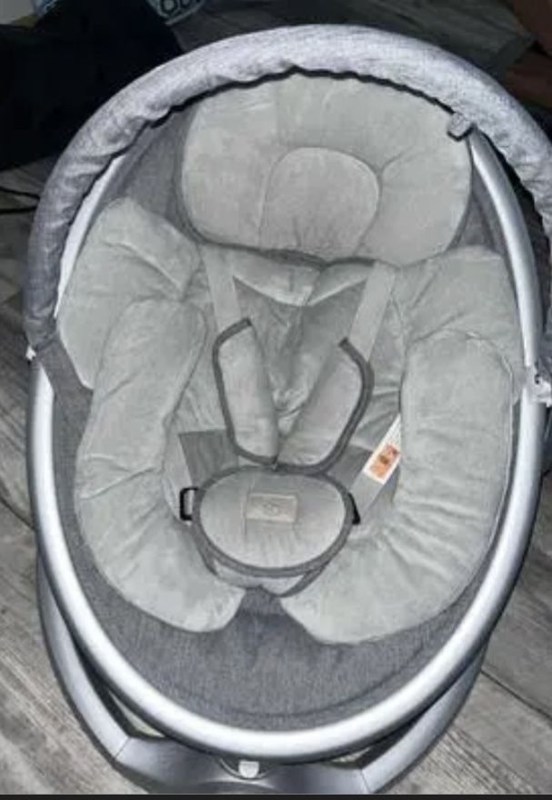 Baby Bond Infant Electric Swing