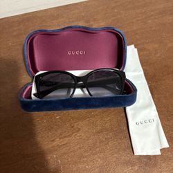 Gucci Black Sunglasses with Blue Velvet Case