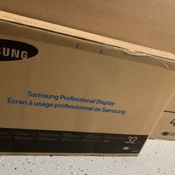 Samsung 32” Tv New