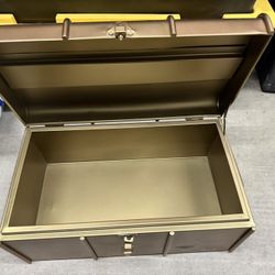 Harry Potter Hogwarts metal storage trunk chest