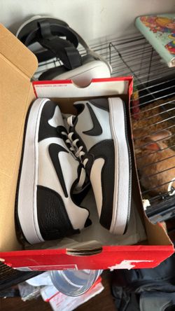 Nike Sneaker 9.5
