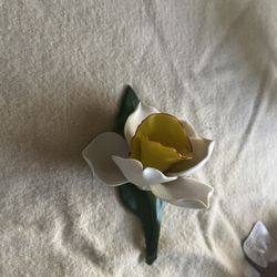 Porcelain Flower Decoration 