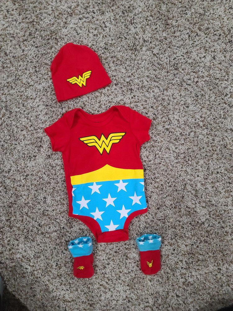 Baby Wonder Woman Costume. 0-6M