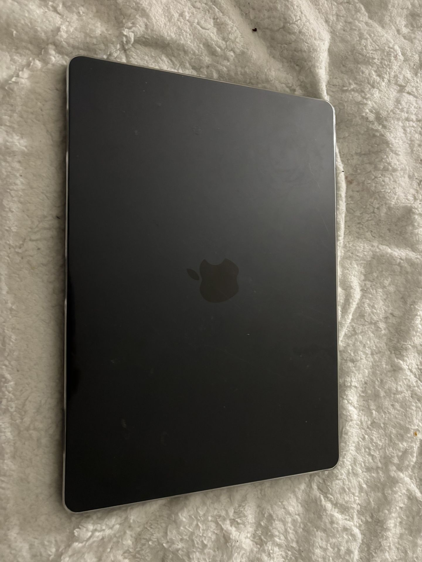 Apple MacBook Air M2 15-inch 256GB  8GB RAM 8-Core CPU 10-Core GPU (Mid 2022) Midnight