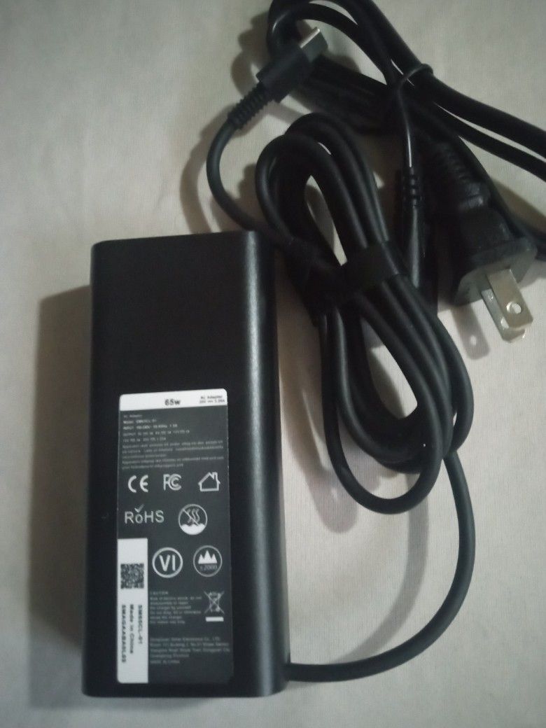 AC ADAPTER 65W USB-C FOR LAPTOP UNIVERSAL DELL, LENOVO. HP, SAMSUNG 20V/ 3.25A, 15V/ 3A, 12V/ 3A, 9V/3A, 5V/3A