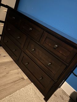 Dresser Bedroom