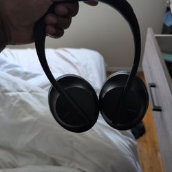 Bose 700 Headphones 