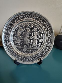 Unique Metal Decorative Plate